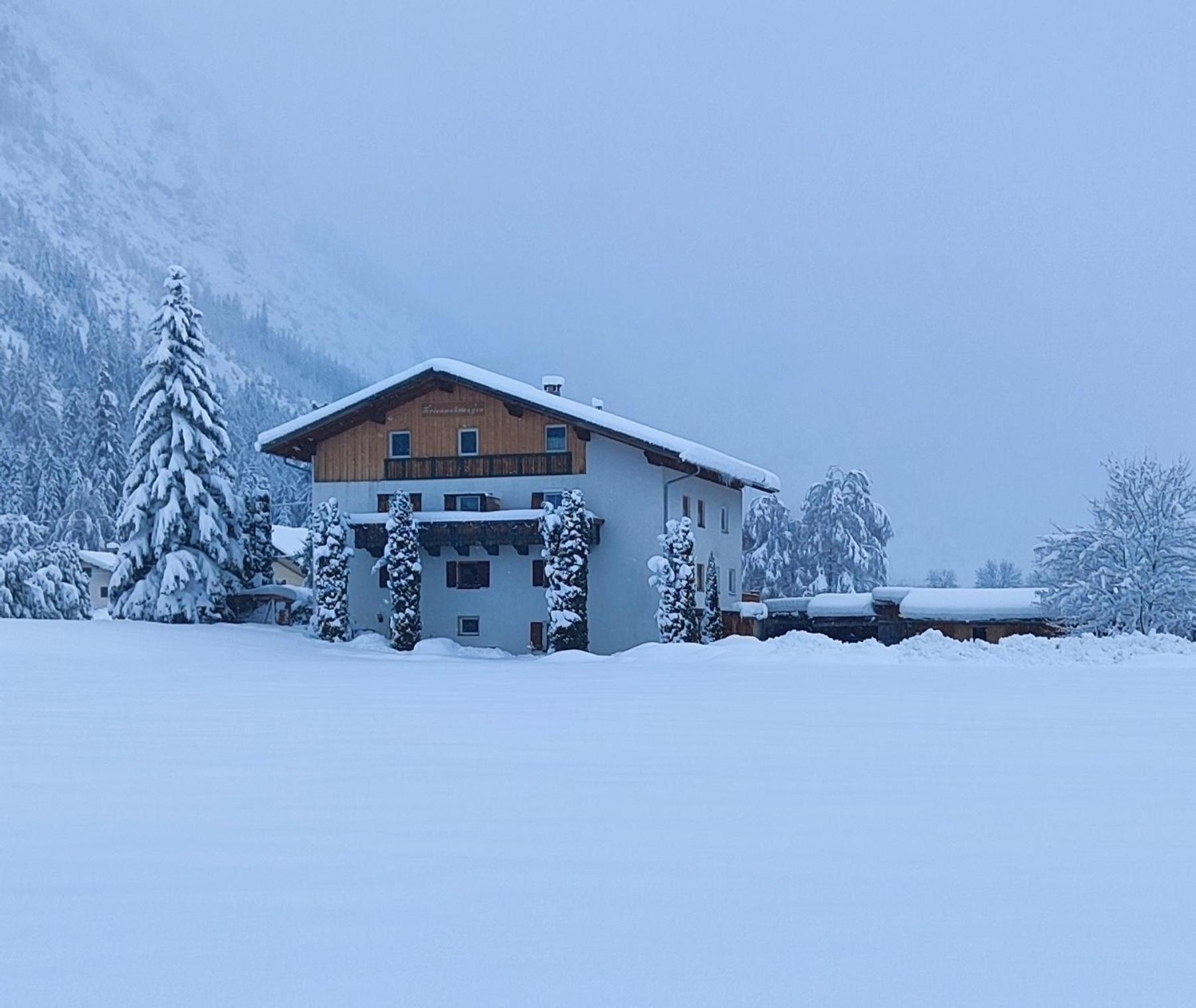 Ferienhaus Lechtaler Alpen Bach  Exterior foto
