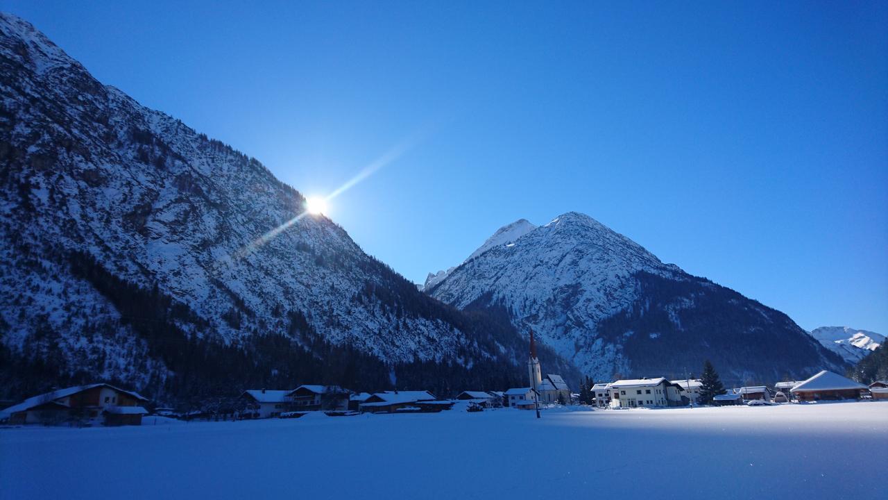 Ferienhaus Lechtaler Alpen Bach  Exterior foto